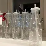 Glassflaske med lokk og sugerør